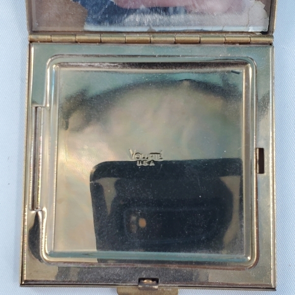 Volupte vintage needlepoint design square compact - Picture 6 of 12